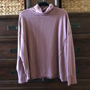 Signature Studio purple mock neck sweatshirt with reversed seems in size XL